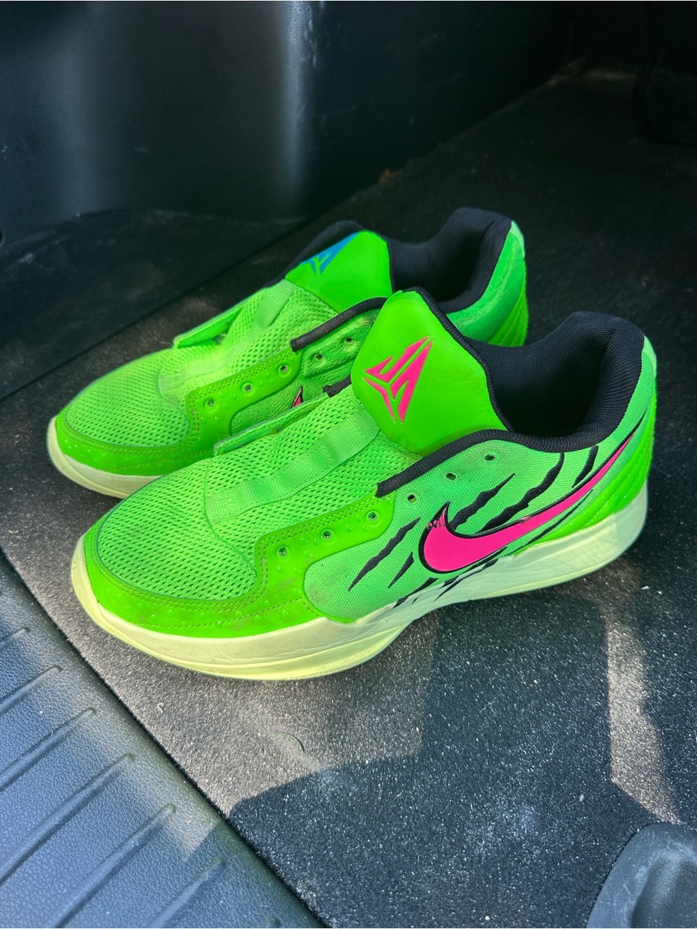 Ja Morant 2’s Basketball Sneakers